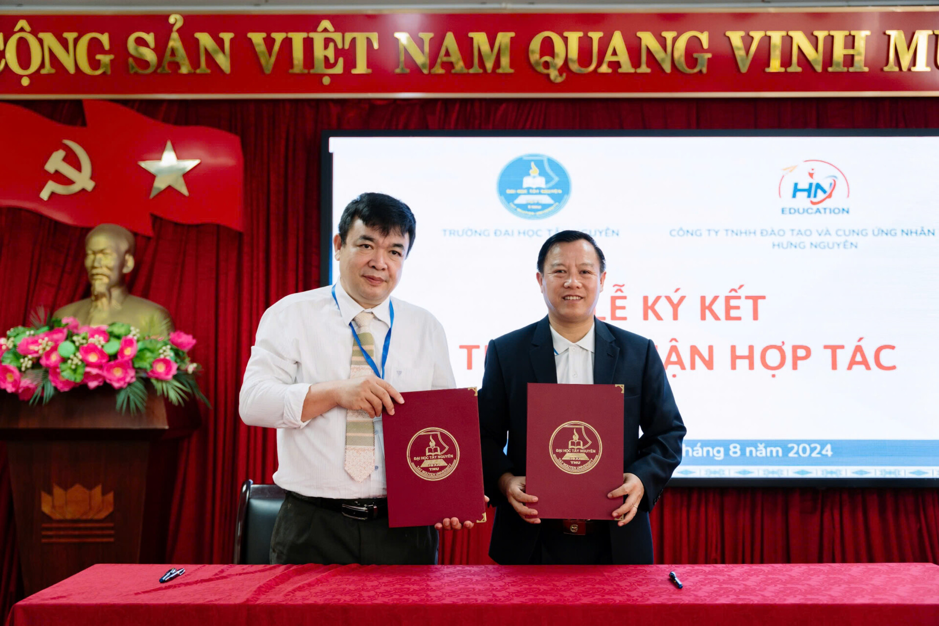 Thoả thuận hợp tác-Hưng Nguyên Education với trường Đại học Tây Nguyên