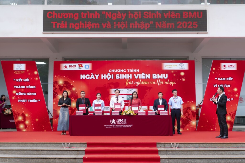 Lễ kí kết thoả thuận hợp tác giữa trường Đại học Y Dược Buôn Ma Thuột với Hưng Nguyên Education