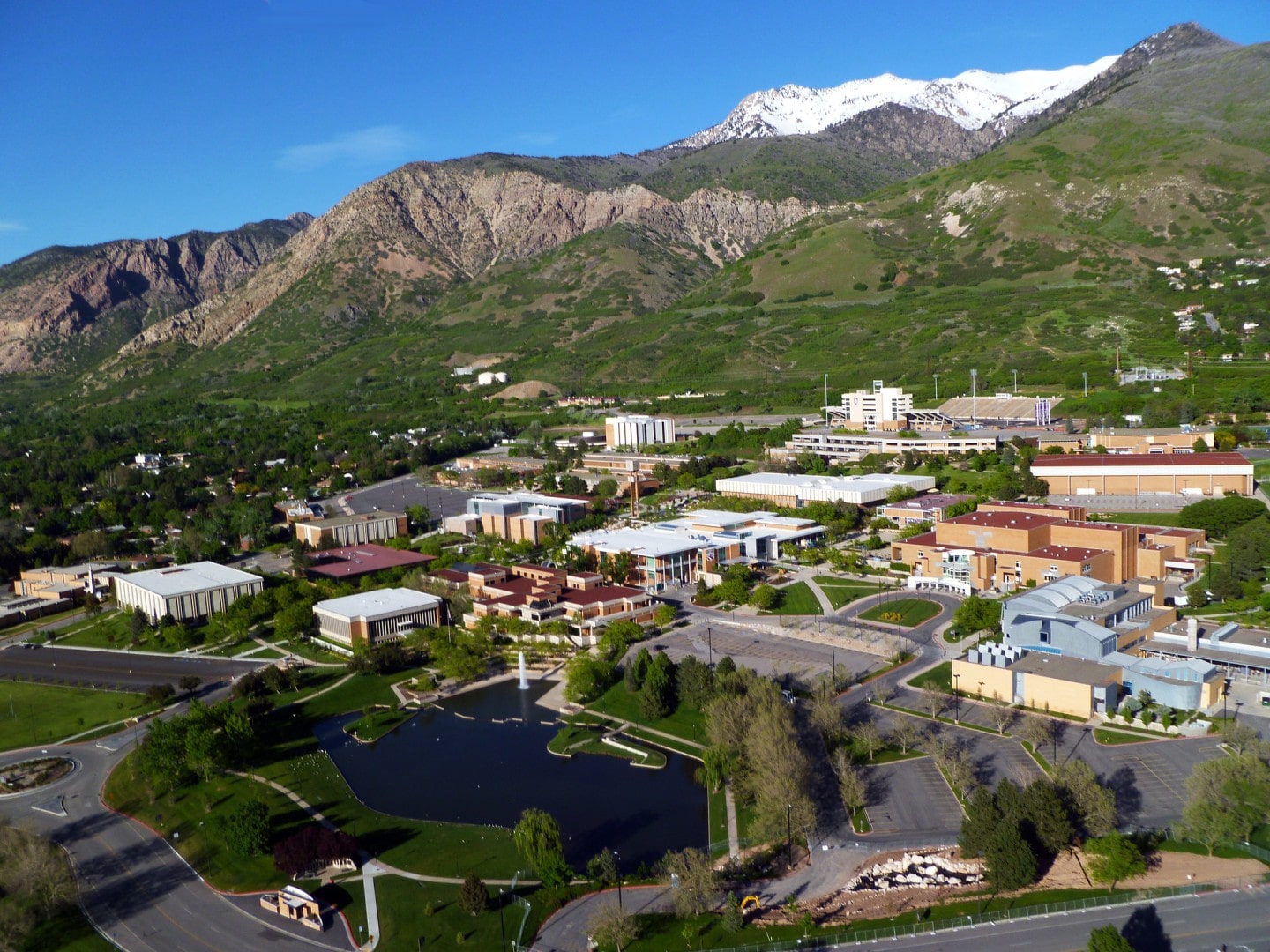 Toàn cảnh khuôn viên Webster University